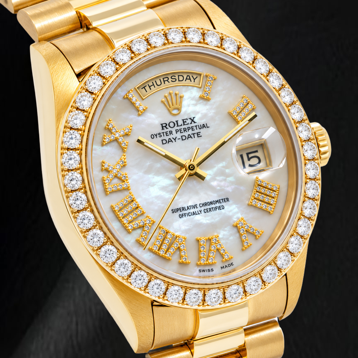Rolex Day-Date 18238 36 mm Gelbgold Uhr mit Diamantzifferblatt aus weißem Perlmutt und römischen Ziffern