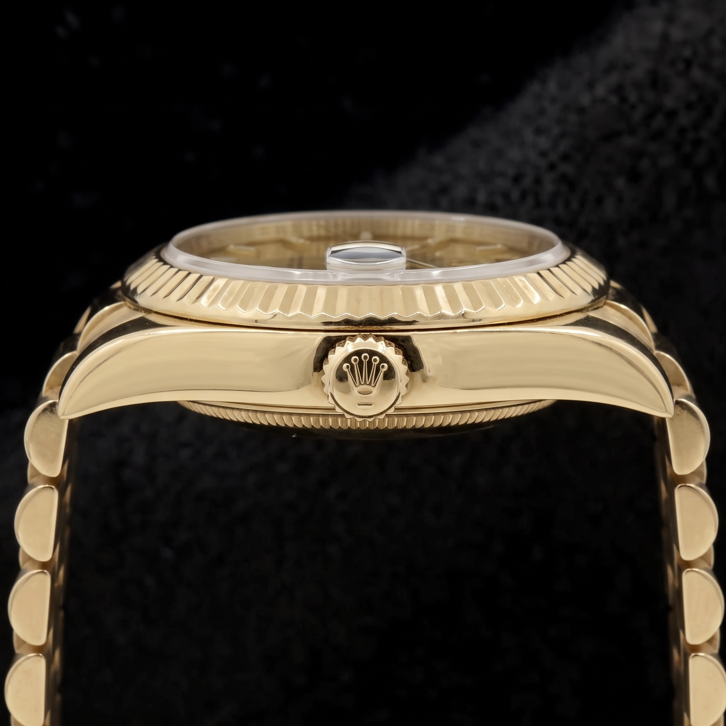 Rolex Day-Date II Herrenuhr 41 mm Gelbgold mit Champagnerfarbenem Zifferblatt