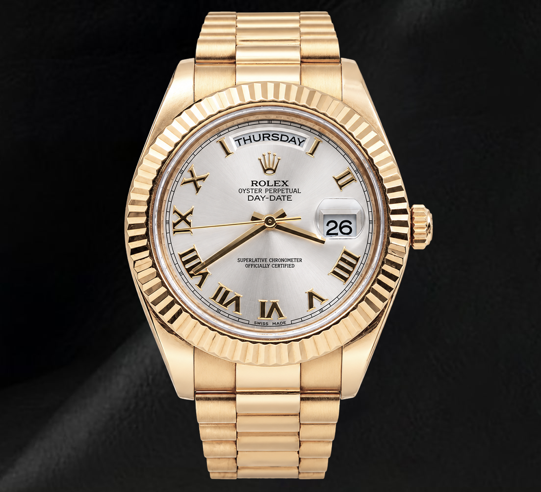 Rolex Day-Date II 41 mm 218238 Gelbgold Uhr mit silbernem römischen Zifferblatt und President-Armband