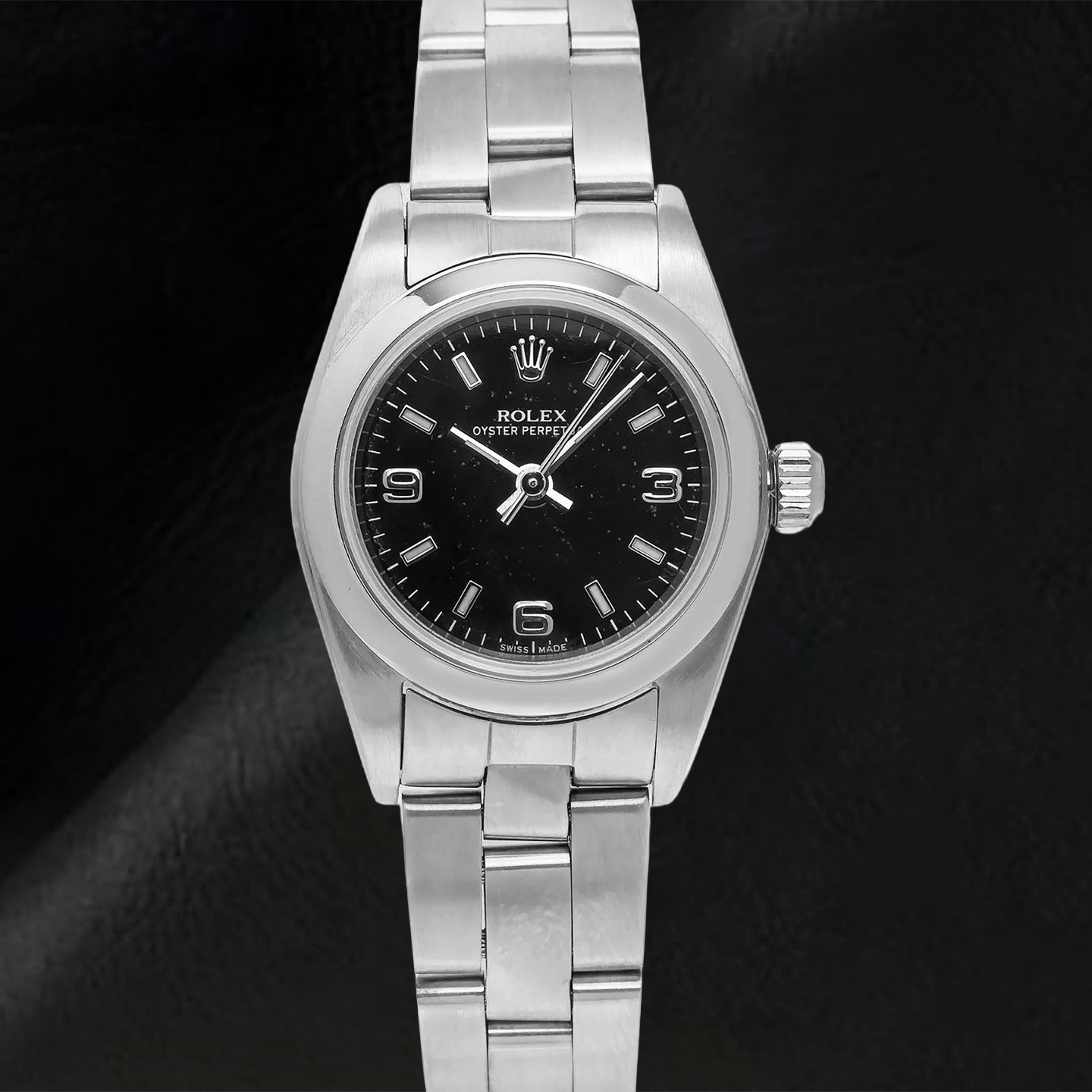 Rolex Oyster Perpetual 76094 26 mm Uhr, schwarzes Zifferblatt mit arabischen Ziffern, Edelstahl, Oyster-Armband