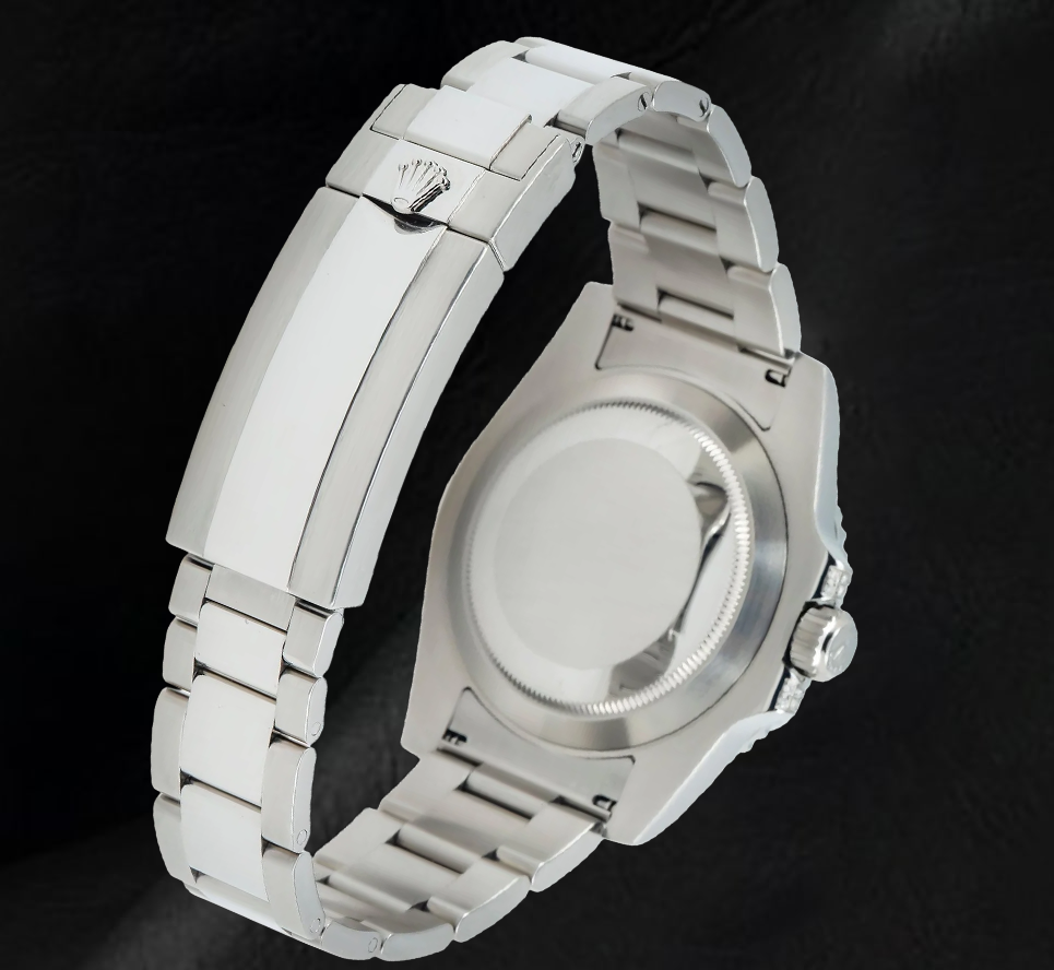 Rolex Submariner 116610LN Datum 40 mm Edelstahluhr mit Lünette aus Diamanten und blauen Saphiren