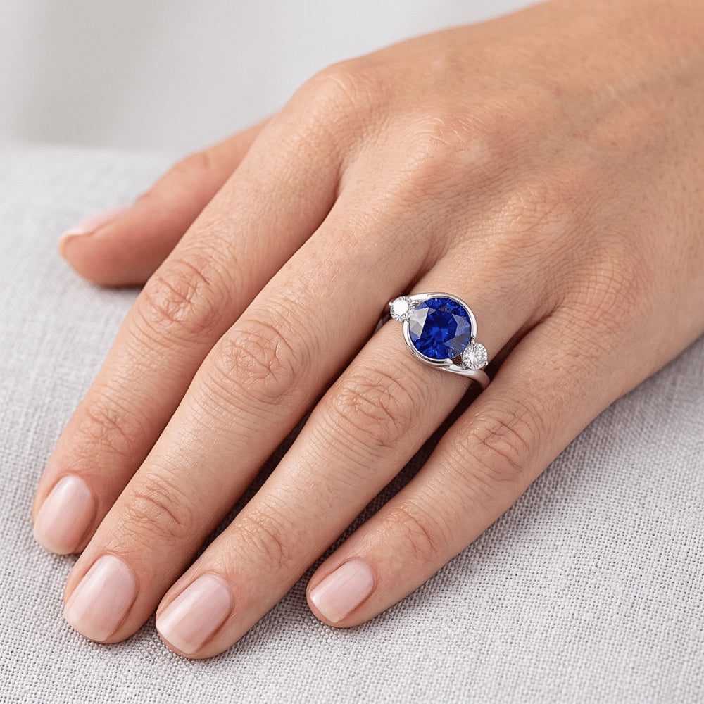Runder Aus der Erde Abgebauter Natürlicher Diamant 3 Steine Saphir Ring 2,50 Karat Bypass Style Gold 14K