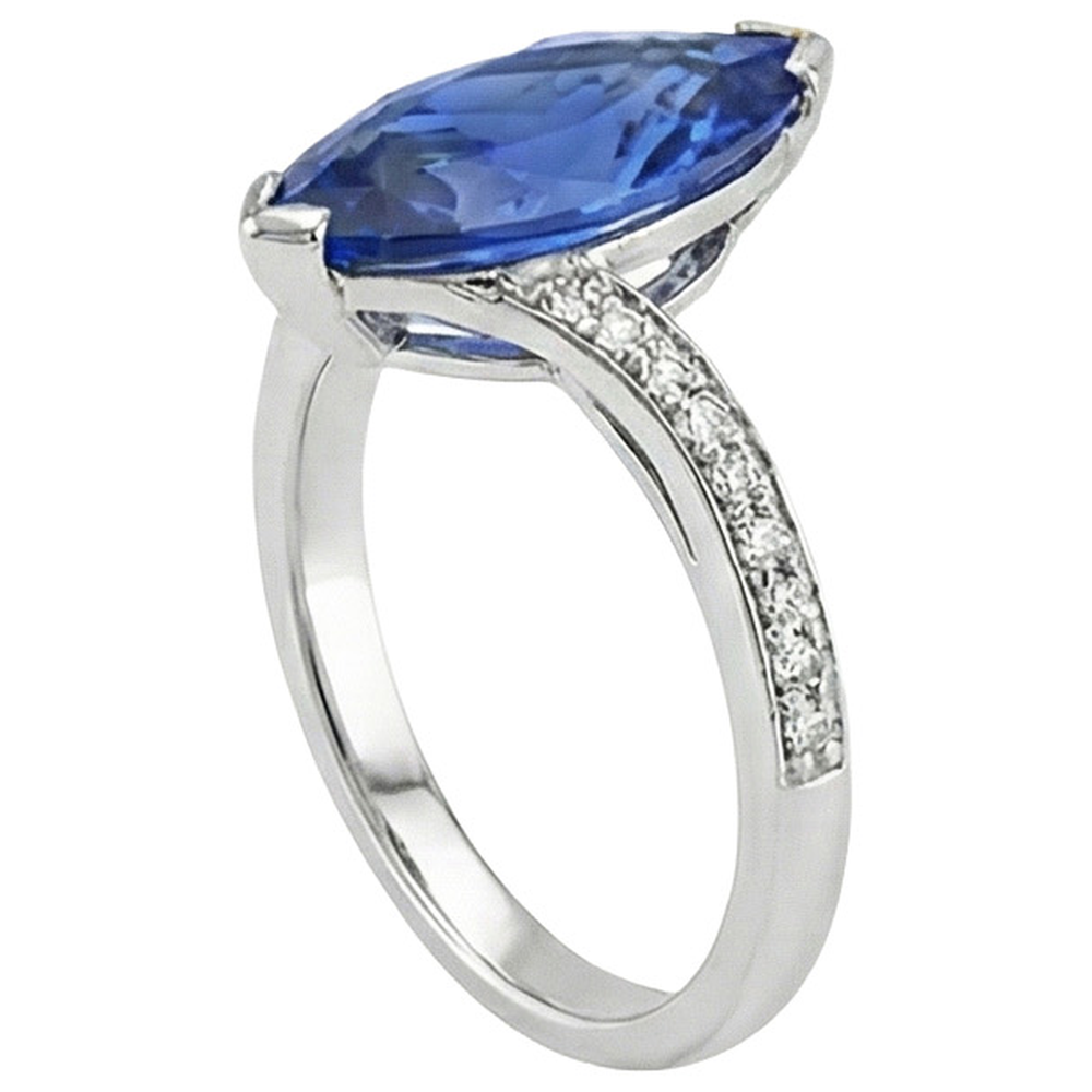 Saphir-Marquise-Ring