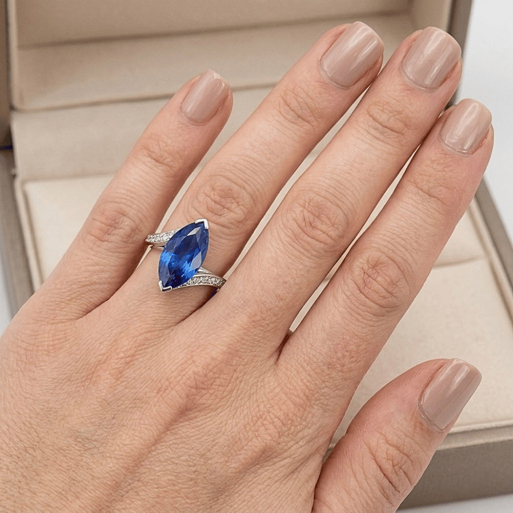 Saphir-Marquise-Ring