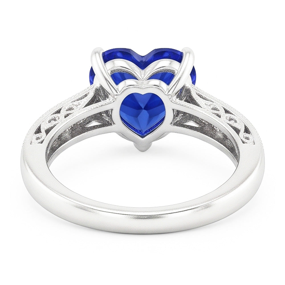 Saphir-Ring im Herzschliff