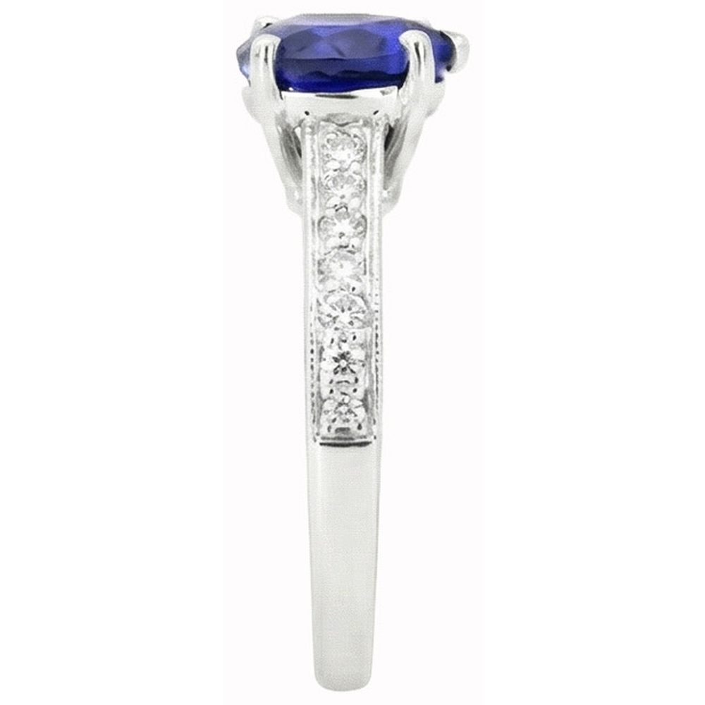 Saphir-Ring im Herzschliff
