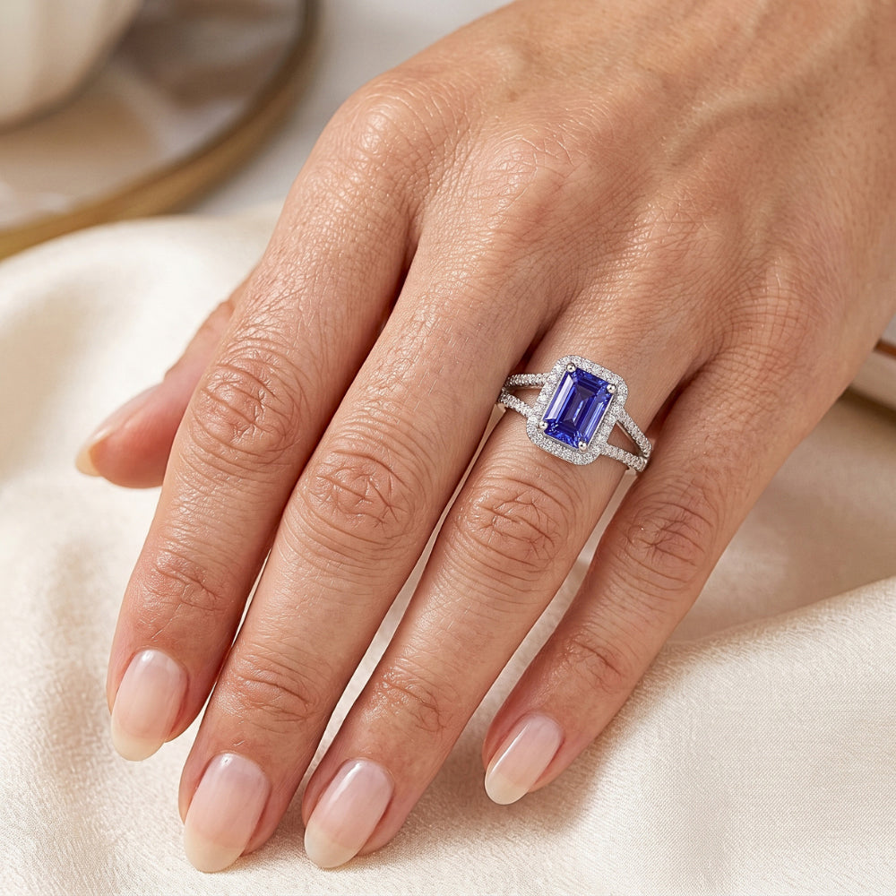 Saphir- und Aus der Erde Abgebauter Natürlicher Diamantring