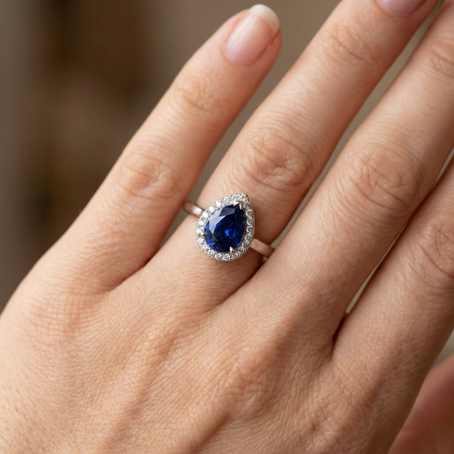 Saphir- und Aus der Erde Abgebauter Natürlicher Diamantring
