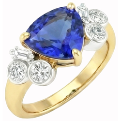 Saphirdiamanten aus Sri Lanka im Trillionenschliff aus Gelbgold 6.11 ct. Ring