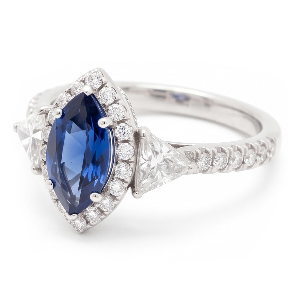 Saphir-Verlobungsring 3 Karat Echter Blauer Marquise Halo Drei-Stein Platin