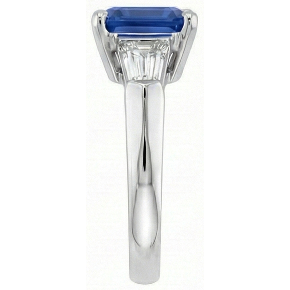 Smaragd-Edelstein-Ring Ceylon-Saphir 6 Karat konischer Baguette-Aus der Erde Abgebauter Natürlicher Diamant