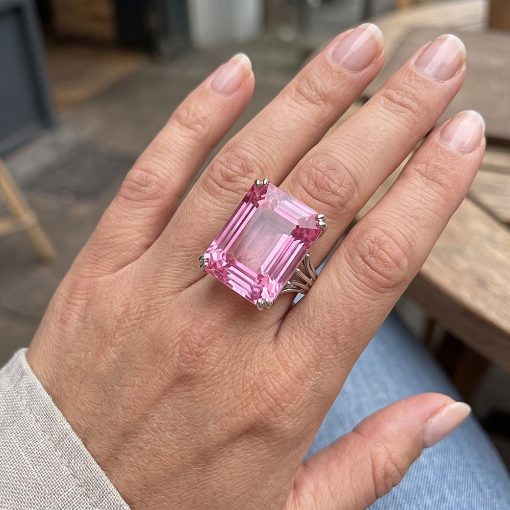 Solitär Asscher Cut 18 Karat Rosa Kunzit Ehering Weißgold