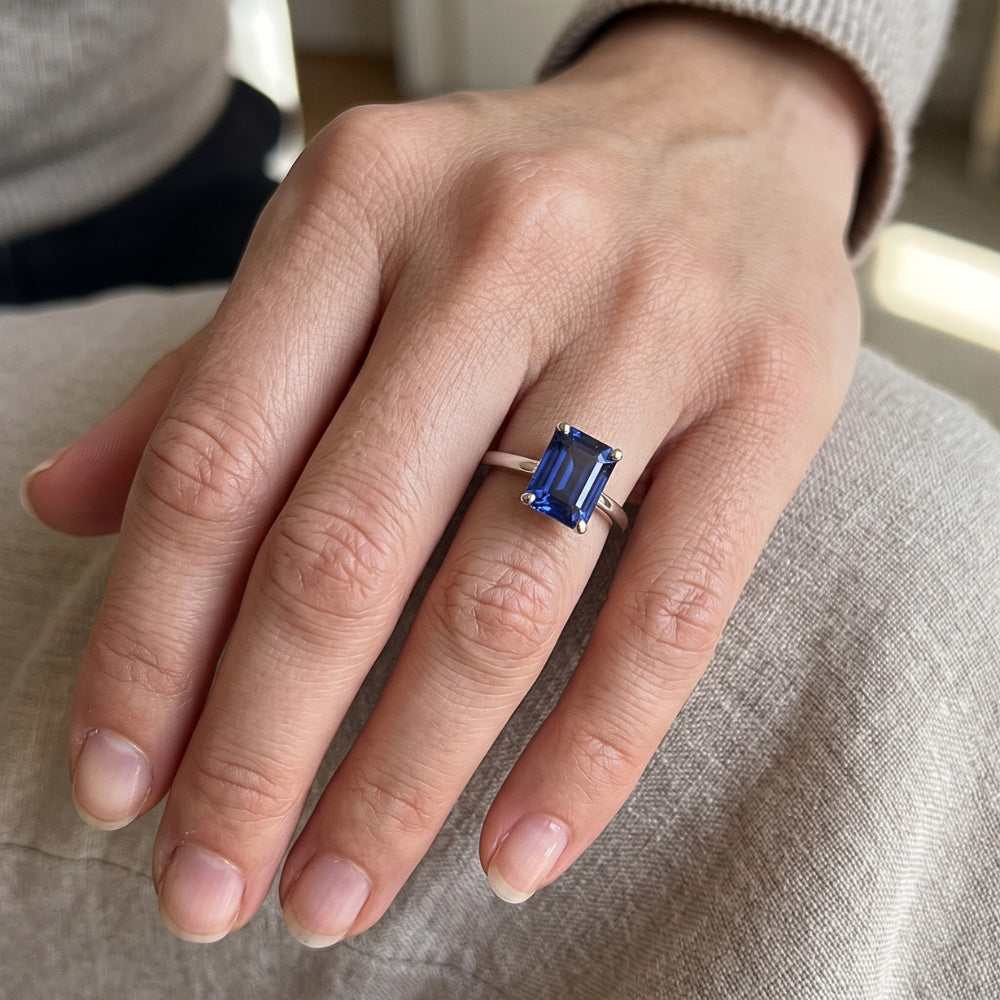 Solitär-Edelstein-Ring Smaragdförmiger Ceylon-Saphir 2,50 Karat