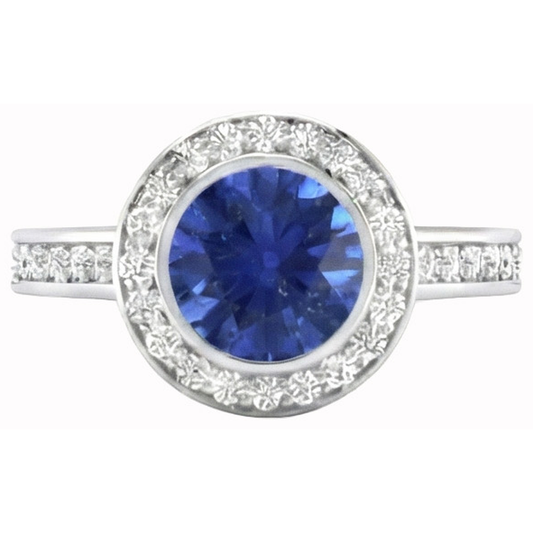 Solitär im Rundschliff mit Akzenten 2.40 ct Ceylon-Saphir-Aus der Erde Abgebauter Natürlicher Diamanten-Ring