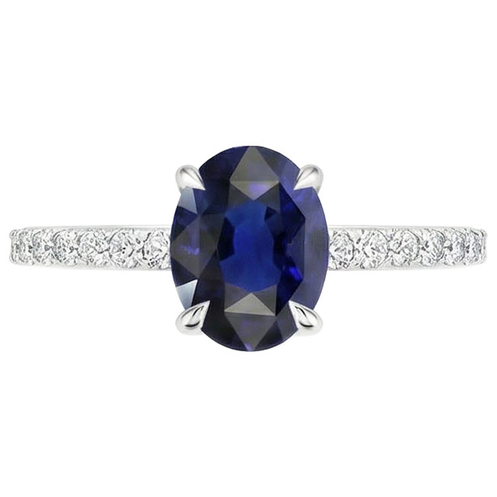 echter oval diamant 4Karat ring auf Weiß