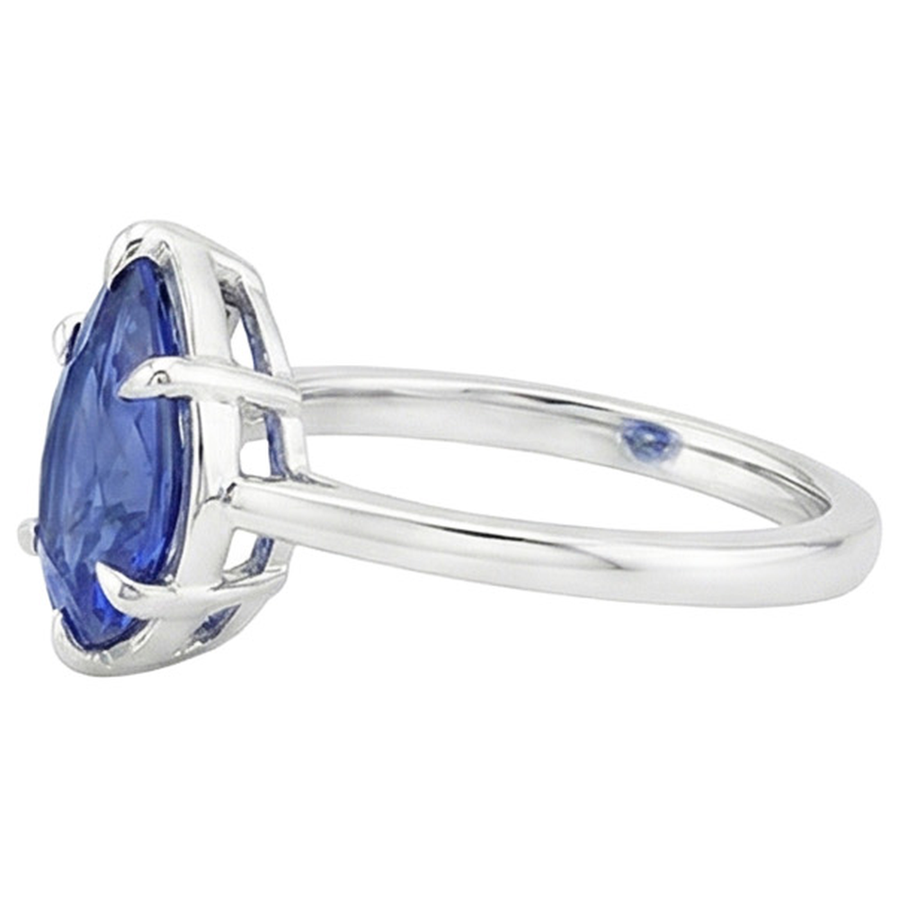echter pear diamant 2.50Karat ring auf Weiß