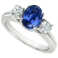 Sri Lanka Saphir mit 3 Steinen und Aus der Erde Abgebauter Natürlicher Diamanten Ring 3 Karat WG 14K
