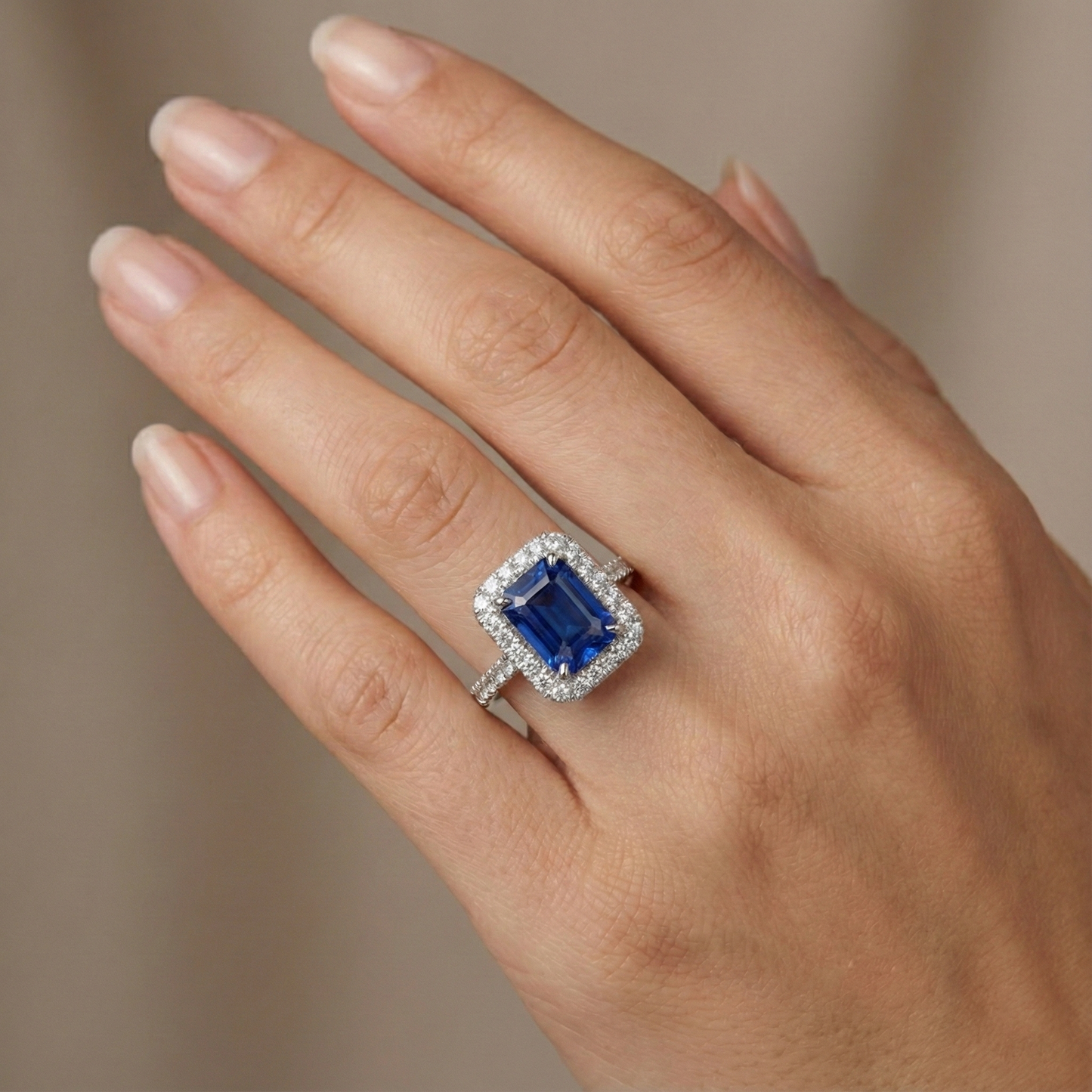 Sri Lanka Saphir Aus der Erde Abgebauter Natürlicher Diamanten 4,30 Karat Ehering 14K Gold Weiß
