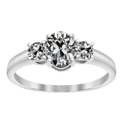 Stilvoller Dreisteinring – Edler Diamant 3 Karat von HarryChadEnt