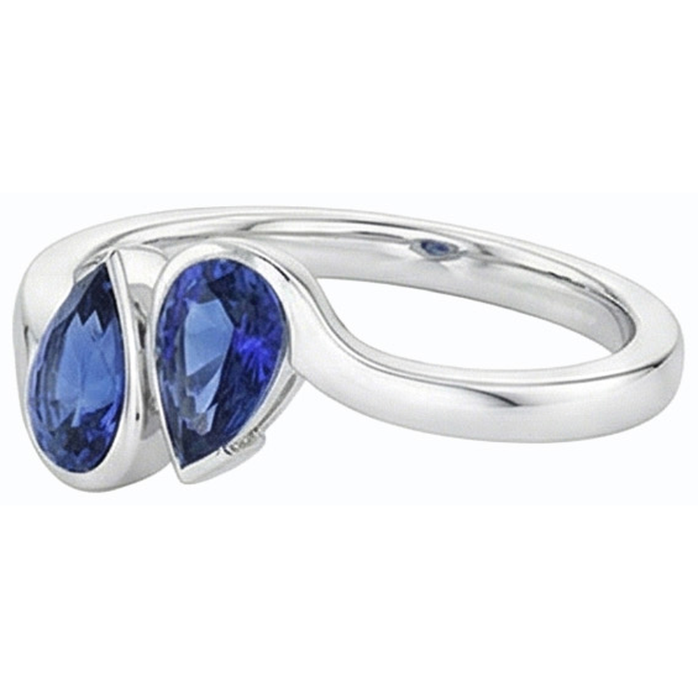 echter pear diamant 2Karat ring auf Weiß