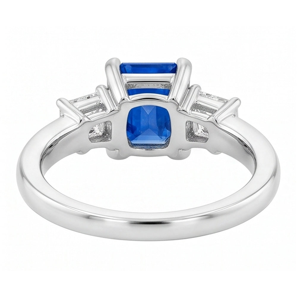 Trapezförmiger Natürlicher Diamant ( nicht im Labor gezüchtet ) Blauer Saphir Ring Radiant Cut 3 Karat Drei Steine