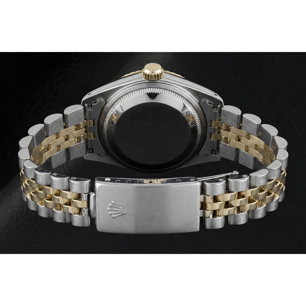 Uhr mit blauem Stick-Zifferblatt und geriffelter Lünette von Rolex Edelstahl mit goldener Jubilee-Klammer