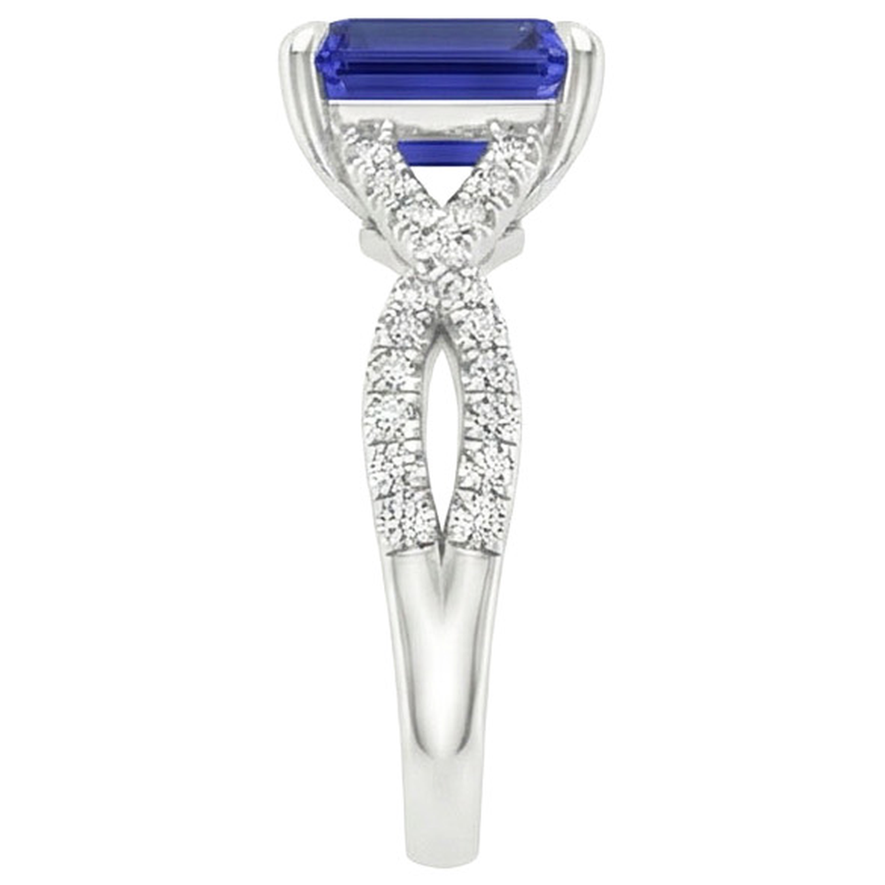 echter round diamant 4Karat ring auf Weiß