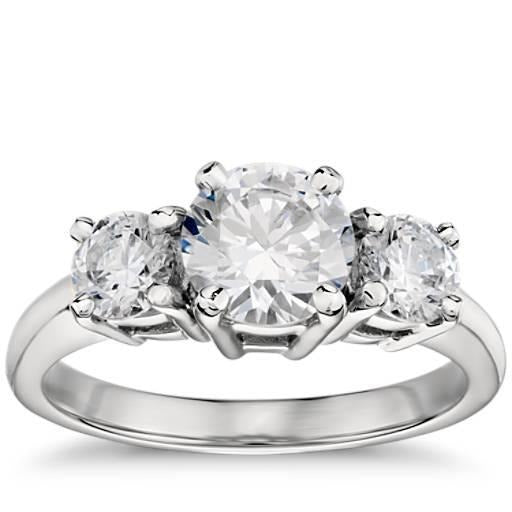 Verlobungsring mit 2.50 Karat Echt Diamanten im Rundschliff mit drei Steinen