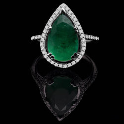 Verlobungsring mit 4,50 ct grüner Smaragd Edelstein und Diamant