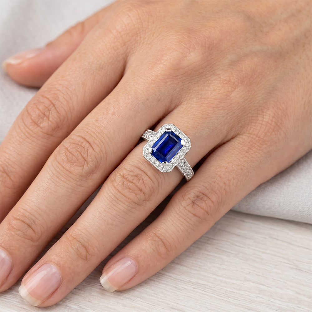 Verlobungsring mit blauem Saphir im Smaragdschliff 2.20 Karat Gold 14K