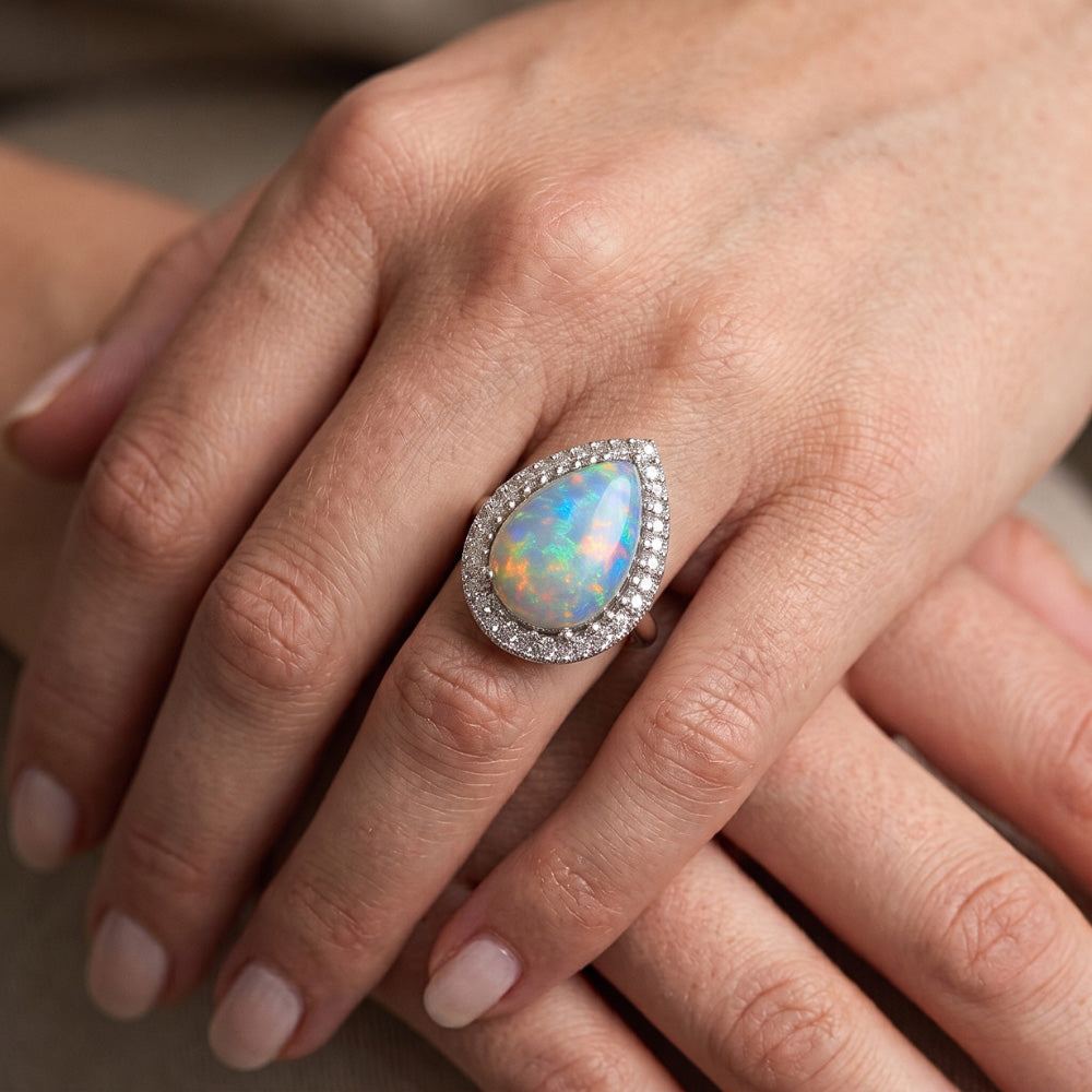 Weißgold 14K Opal und Aus der Erde Abgebauter Natürlicher Diamanten 11,25 Karat Verlobungsring Neu