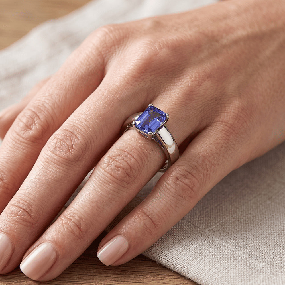 Weißgold Solitaire Smaragdschliff Ceylon Saphir Ring 1,50 Karat