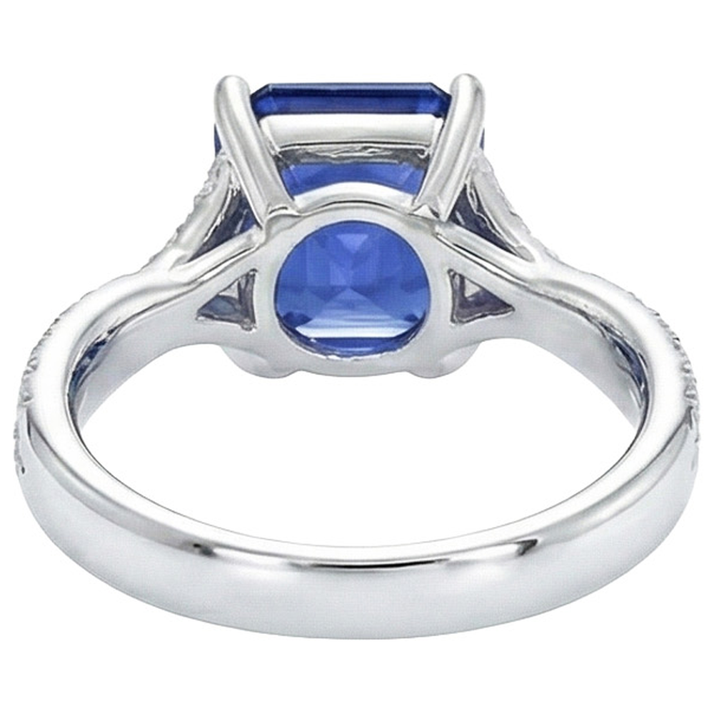 Weißgold-Solitärring mit blauem Saphir und Akzenten 4,50 Karat