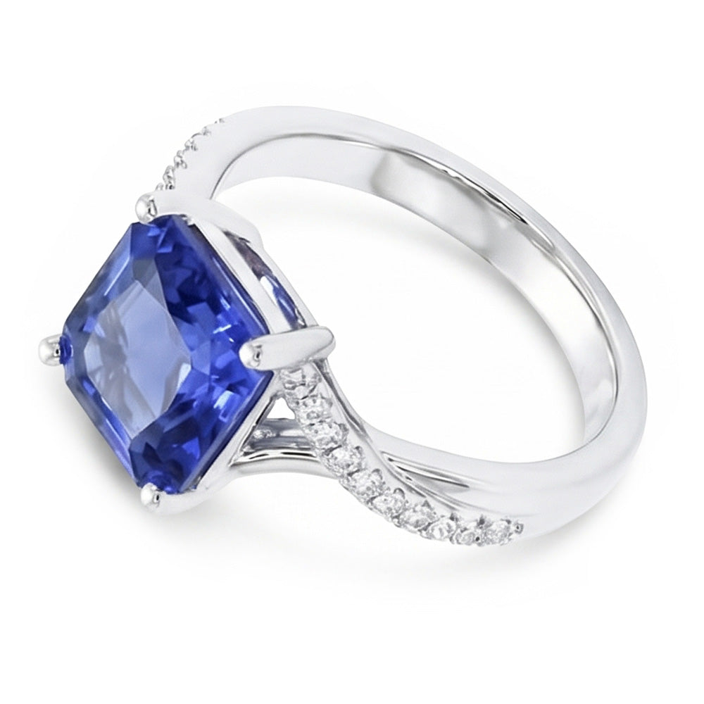 Weißgold-Solitärring mit blauem Saphir und Akzenten 4,50 Karat