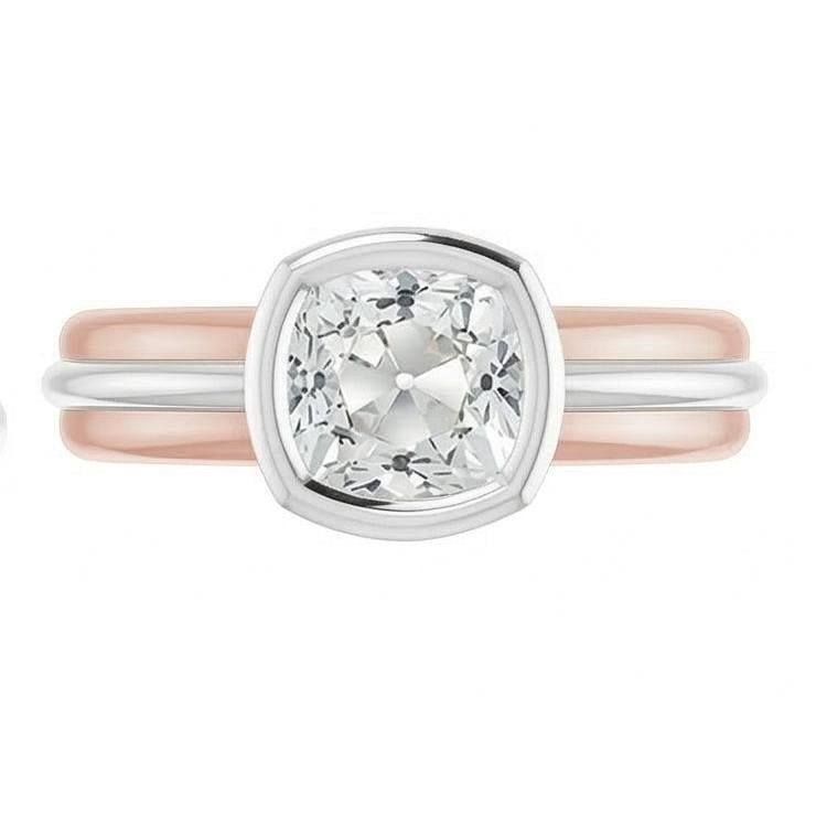 Zweifarbiges Solitär-Ringkissen mit Altschliff-Echt Natürlicher Diamant ( nicht im Labor gezüchtet )-Lünetten-Set 2.20 Karat
