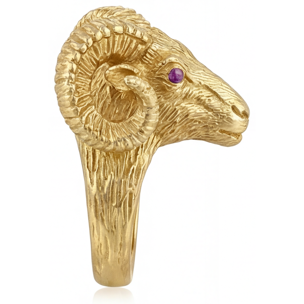 Exquisiter Amethyst Edelstein-Ring 0,10 Karat – Schrägansicht