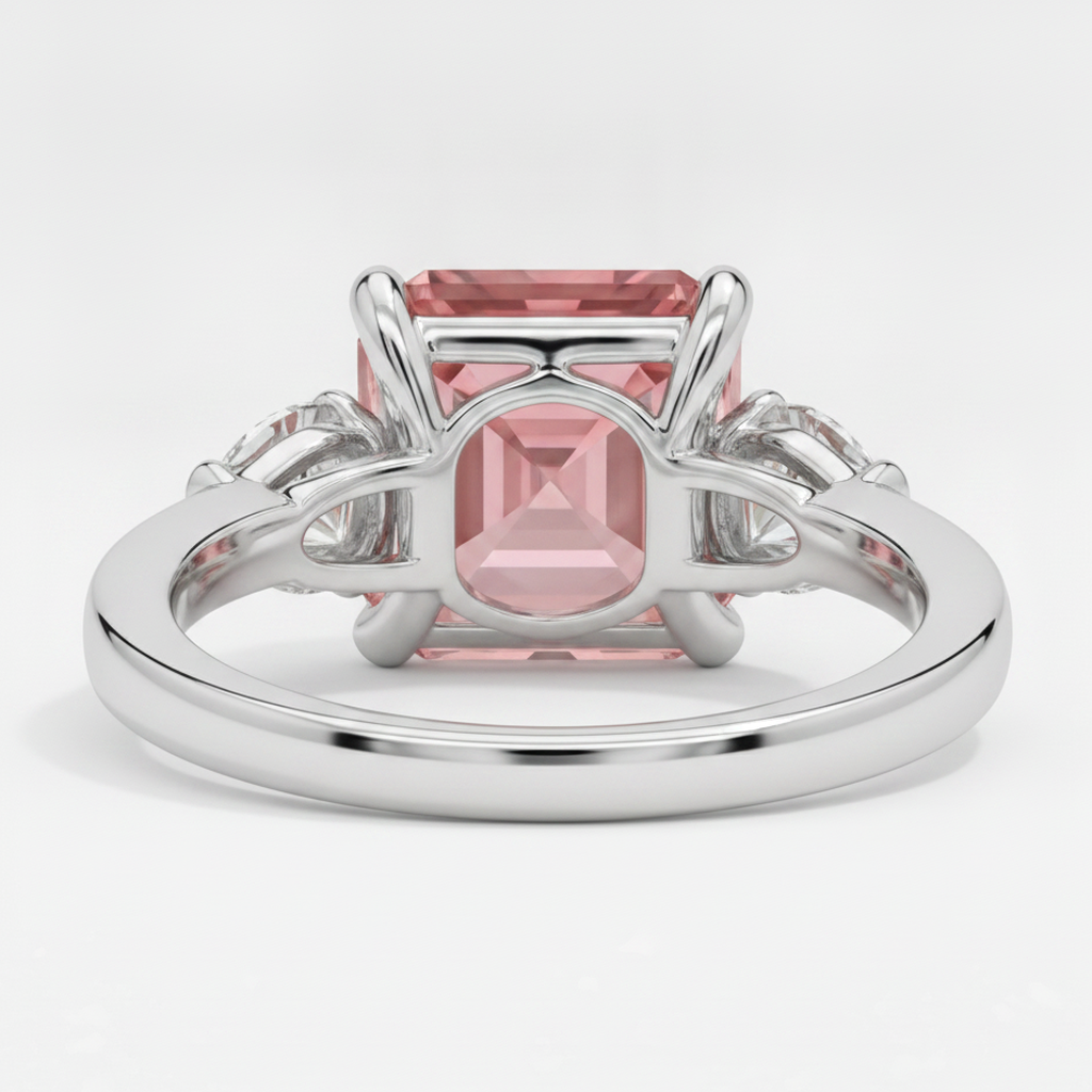 Padparadscha-Saphir-Dreisteinring 3,6 Karat Echter Asscher-Schliff und weiße Trillanten Platin