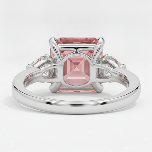 Padparadscha-Saphir-Dreisteinring 3,6 Karat Echter Asscher-Schliff und weiße Trillanten Platin