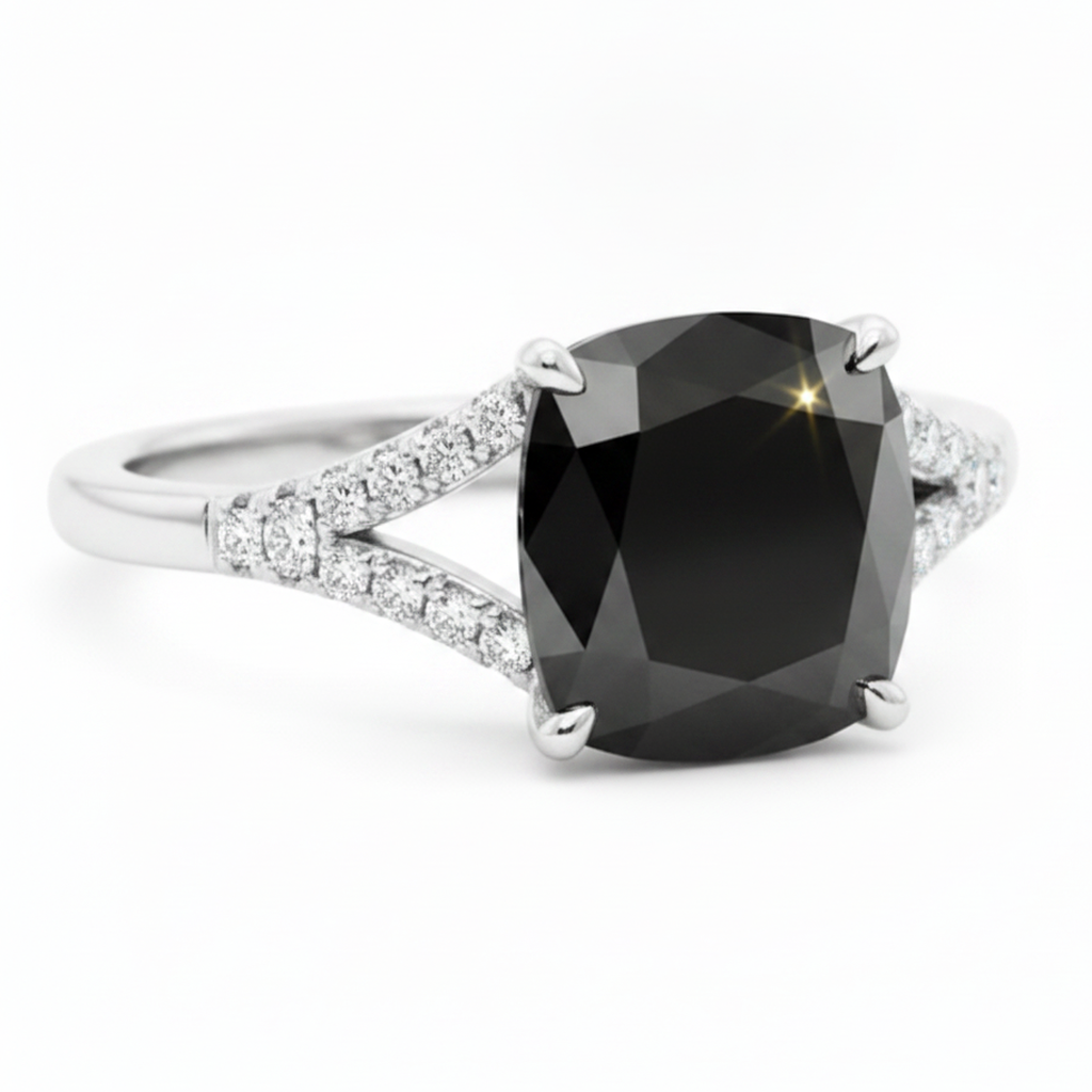 Schwarzer Diamantring 3,2 Karat Echter Kissenschliff Pavé Kathedralfassung 14 Karat Weißgold