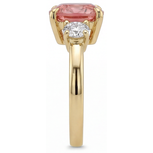 Padparadscha-Saphir Verlobungsring 4,6 Karat im Labor gezüchtet Kissenschliff Drei Steine 14 Karat Gelbgold