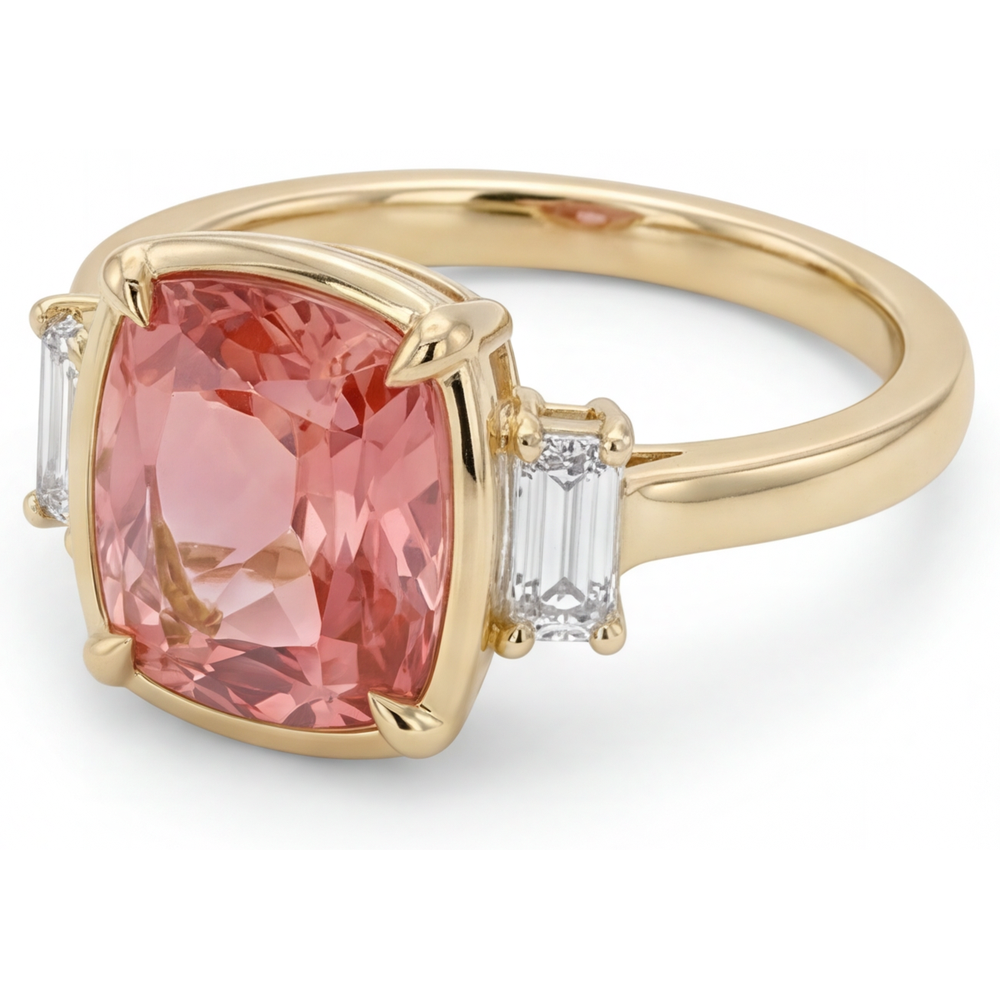 Padparadscha-Saphir- und Diamantring 3,4 Karat Echter Kissenschliff Weiße Baguettes Dreistein 14 Karat Gelbgold