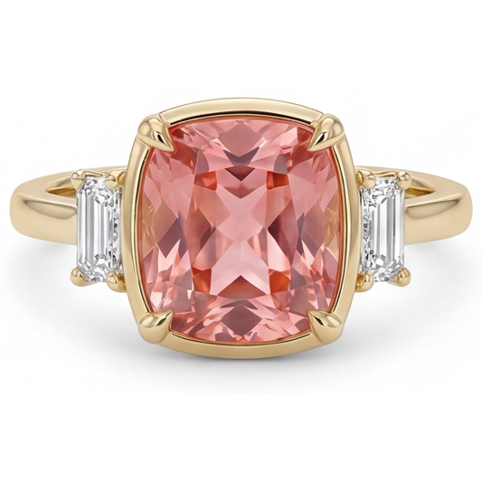 Padparadscha-Saphir- und Diamantring 3,4 Karat Echter Kissenschliff Weiße Baguettes Dreistein 14 Karat Gelbgold