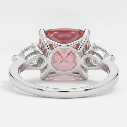 Padparadscha-Saphir-Ring 3,6 Karat natürlicher Kissenschliff Dreistein Platin