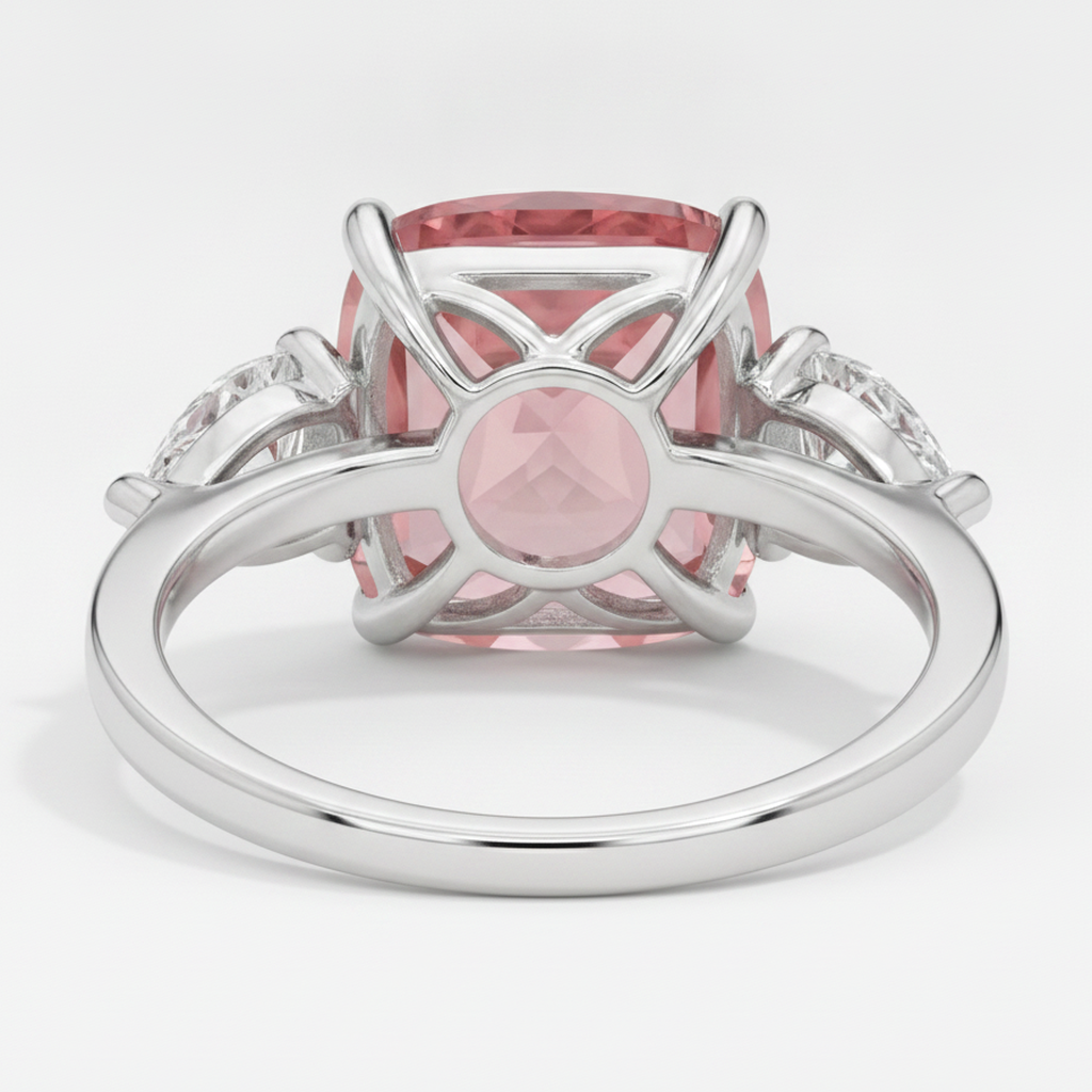 Padparadscha-Saphir-Ring 3,6 Karat Natürlicher Kissenschliff Dreistein Platin