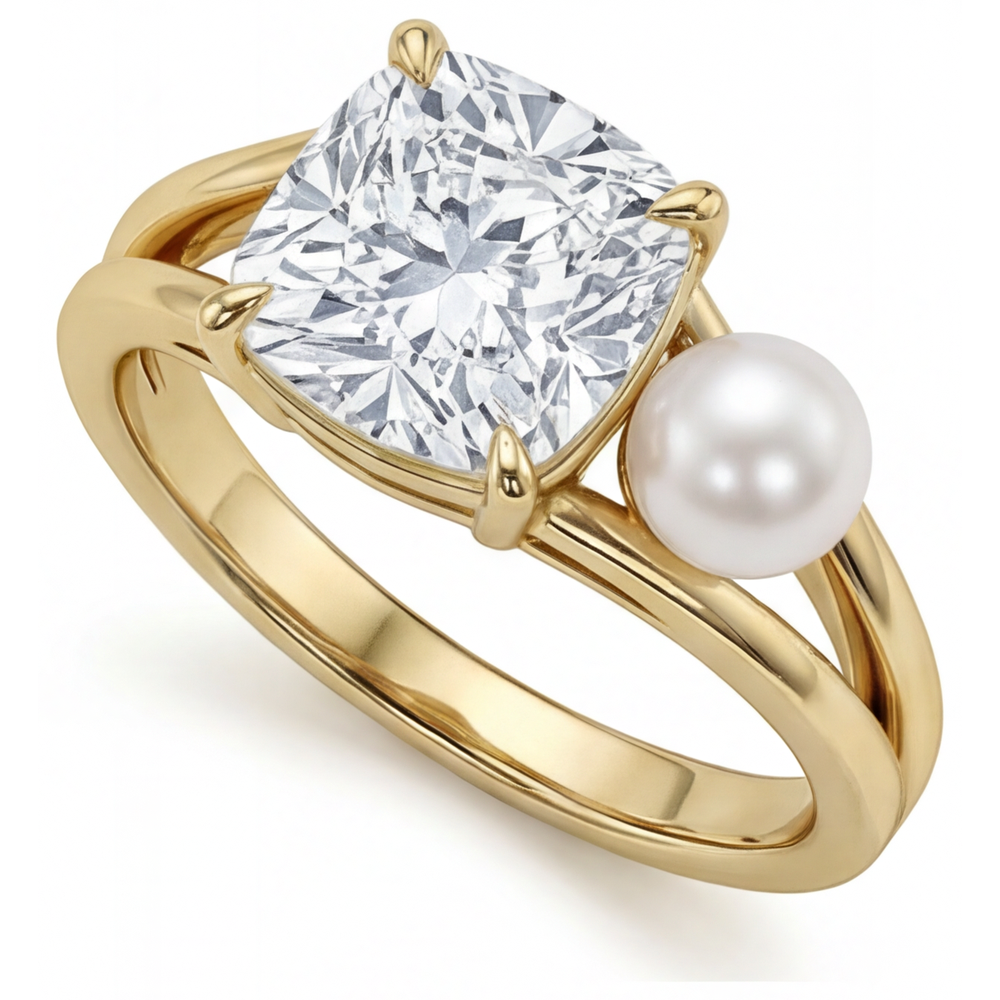 Cushion Edler Diamant Ring in 14K Gelbgold – Schrägansicht