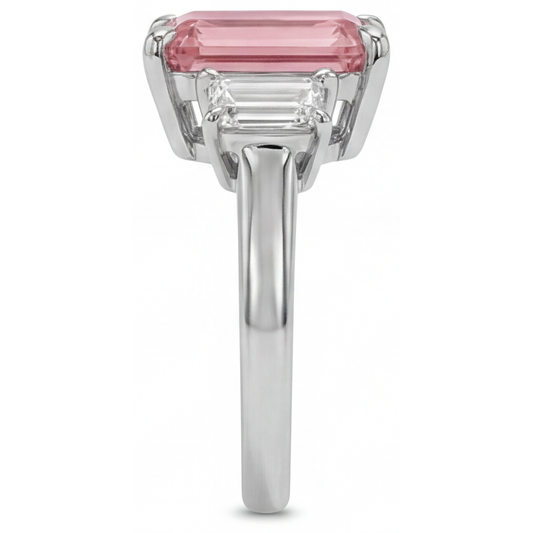 Padparadscha-Ring, 2,9 Karat echter Saphir im Smaragdschliff und weiße Baguettes, Dreistein-Ring, schlichtes 14 Karat Gold