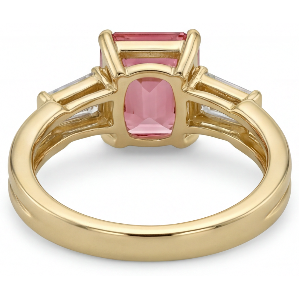 Pfirsich-Saphir-Ring, 2,9 Karat, echter Padparadscha im Smaragdschliff und weiße Baguettes, Dreistein-Ring, 14 Karat Gelbgold