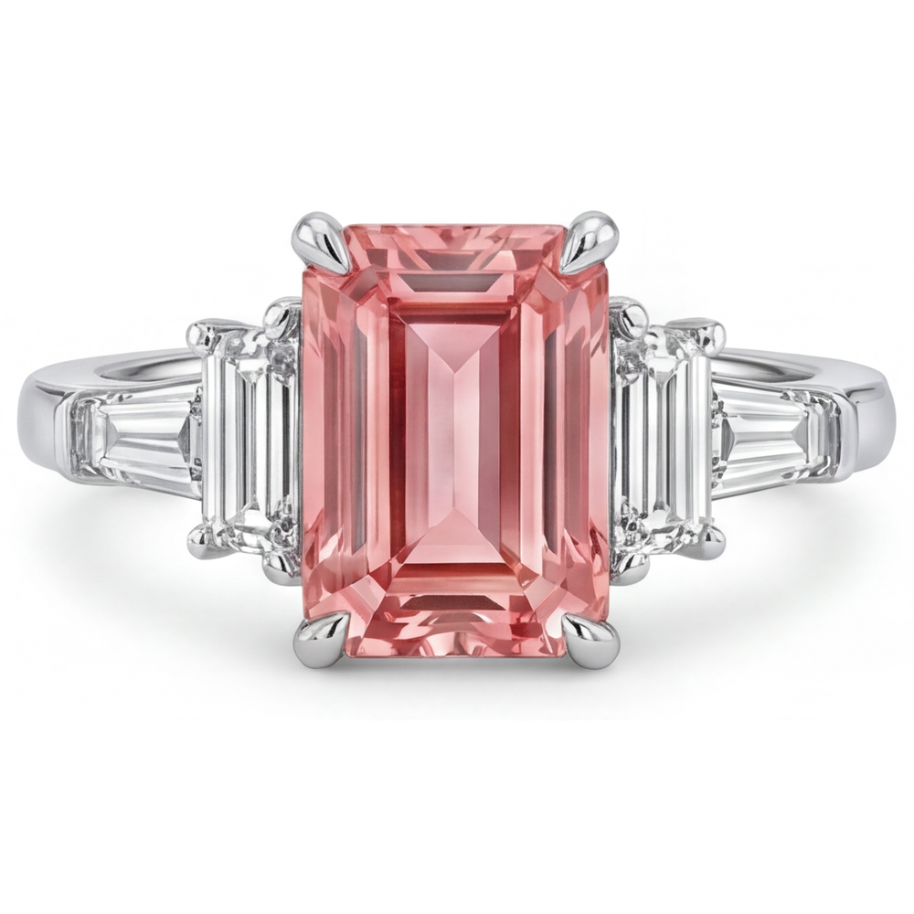 Padparadscha-Saphir Verlobungsring 3,9 Karat, echter Smaragd und weiße Baguettes, Drei-Stein-Kathedralfassung, 14 Karat Gold