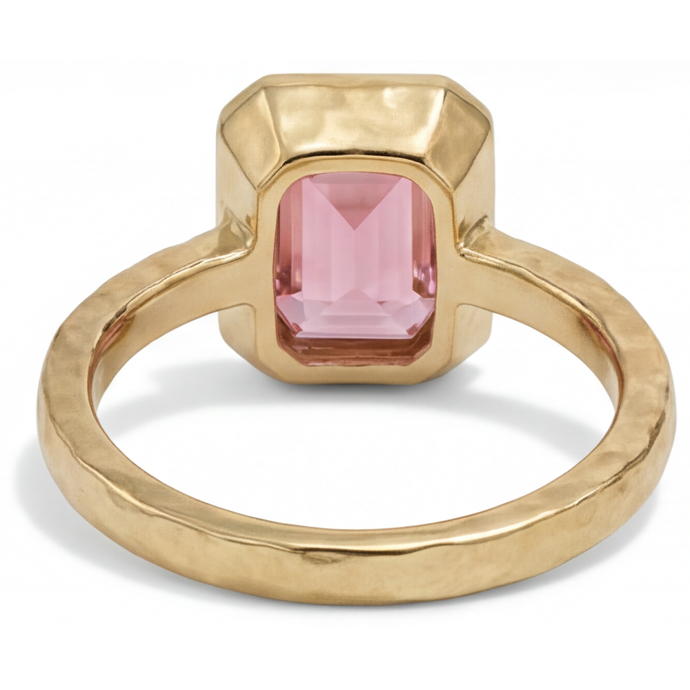 Pfirsichfarbener Padparadscha-Saphir, 3 Karat, natürlicher Smaragdschliff, Solitärring mit Lünette aus 14 Karat Gelbgold