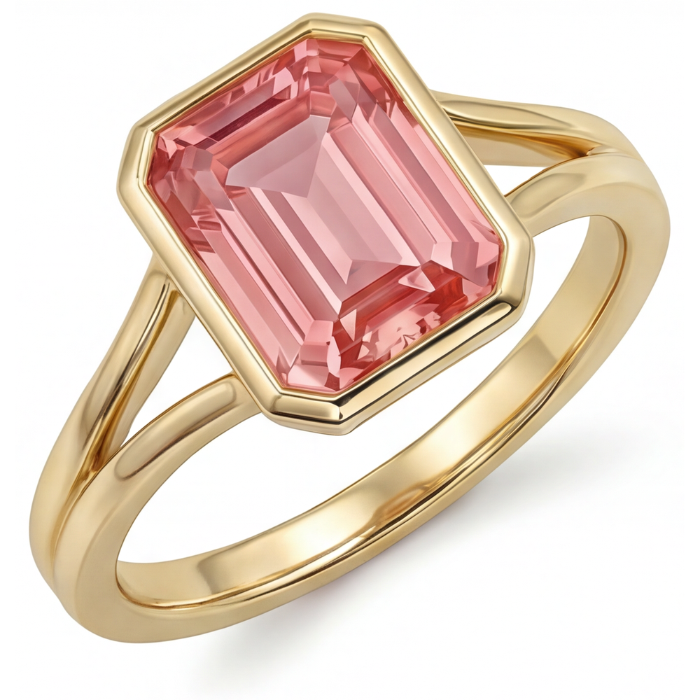 Ring aus 14 Karat Gelbgold mit natürlichem Padparadscha-Pfirsichsaphir im Smaragdschliff, 3 Karat, Lünette und geteilter Ringschiene